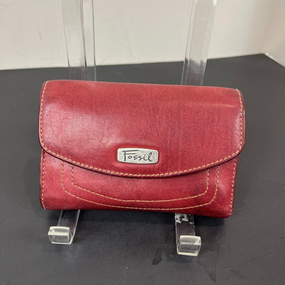 Red Fossil Leather Tri-fold Wallet 5.5" x 4"